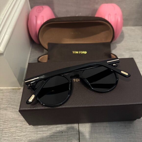 Tom Ford Black Round Sunglasses - Viral Minimalist Trend main image 14